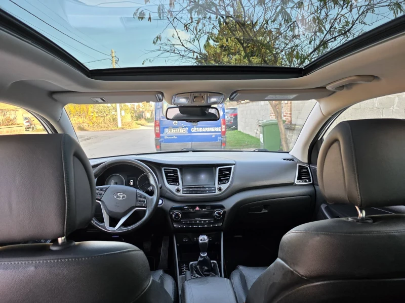 Hyundai Tucson 2.0 CRDi Executive 4 WD, снимка 8 - Автомобили и джипове - 52460058