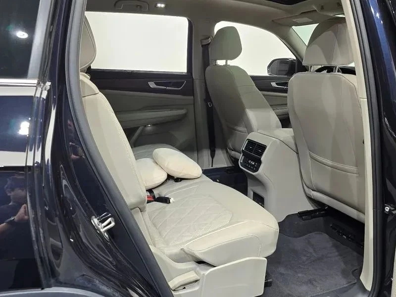 VW Atlas, снимка 11 - Автомобили и джипове - 56690499