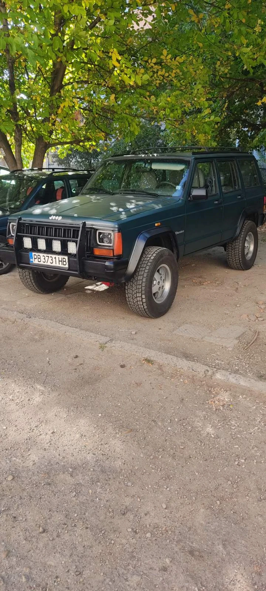 Jeep Cherokee  - изображение 4