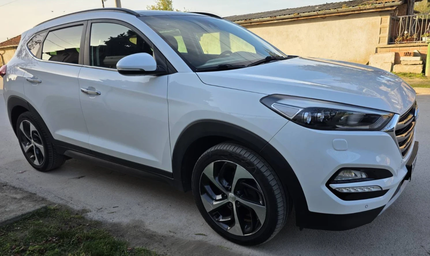 Hyundai Tucson 2.0 CRDi Executive 4 WD - изображение 5