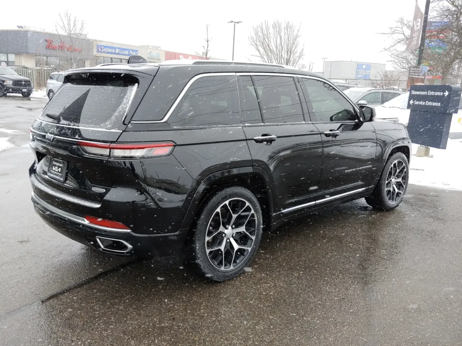 Jeep Grand cherokee 2023 Jeep Grand Cherokee Summit Reserve 5.7L - изображение 6