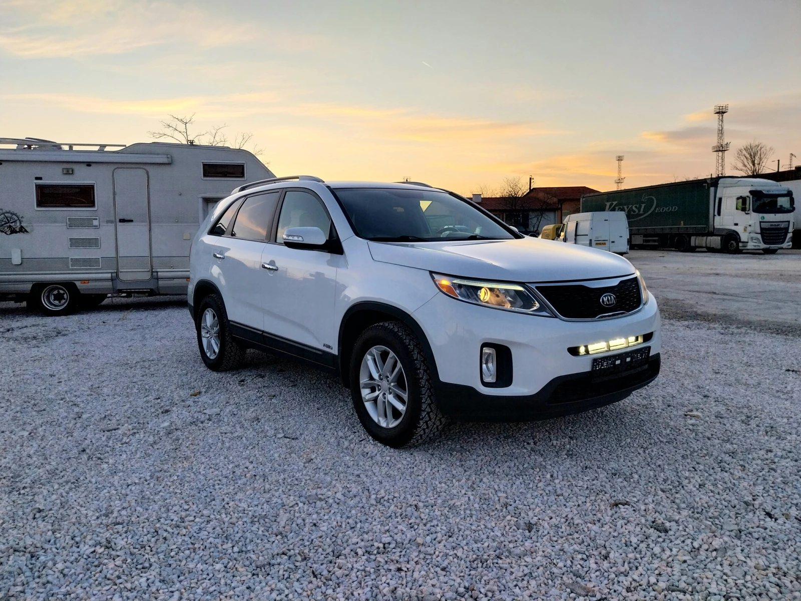 Kia Sorento * 4x4 *  /3.3i/NAVI+ FUL/ LED/V6-AWD/-TOP - изображение 6