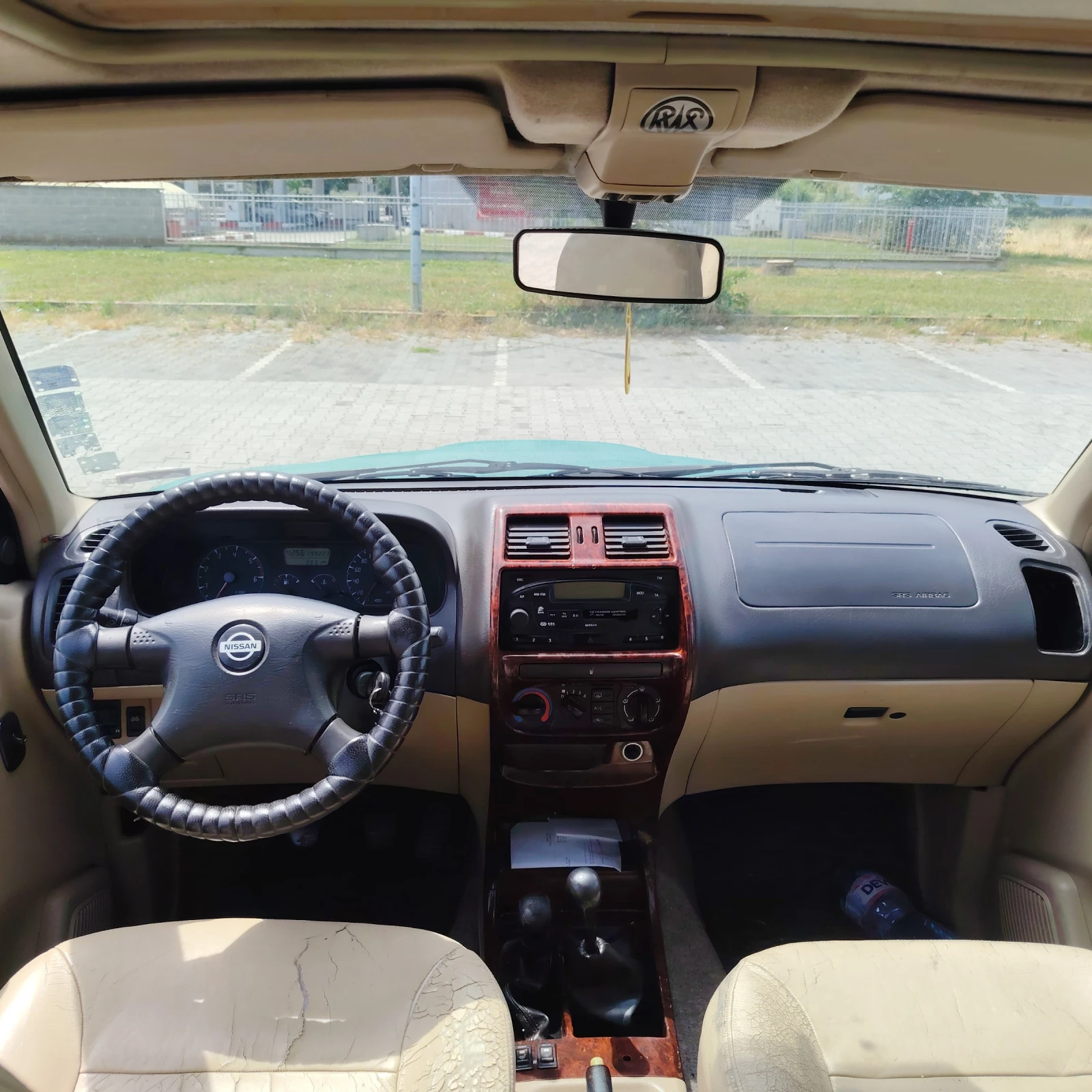Nissan Terrano, снимка 11 - Автомобили и джипове - 54929412