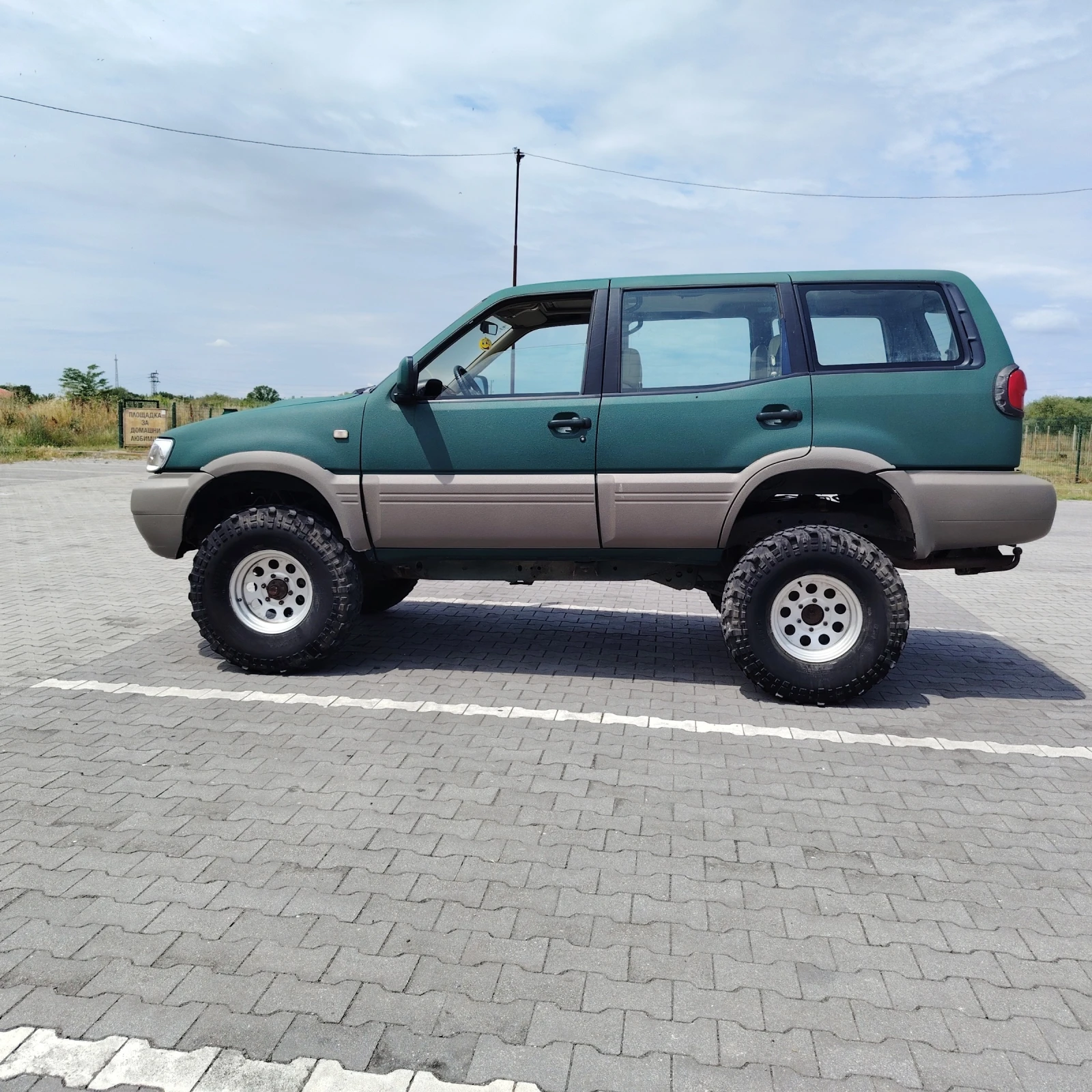 Nissan Terrano, снимка 6 - Автомобили и джипове - 54929412