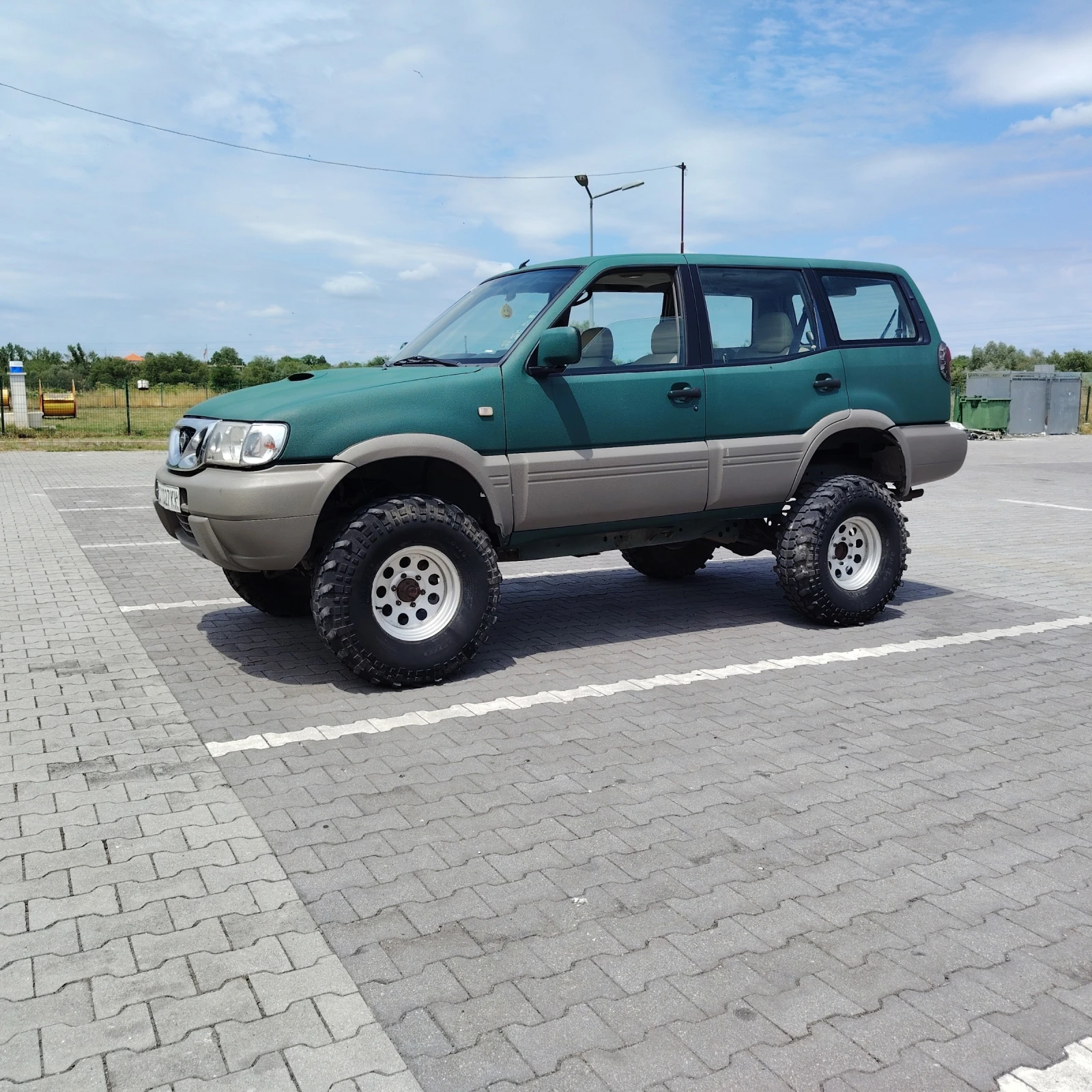 Nissan Terrano, снимка 7 - Автомобили и джипове - 54929412