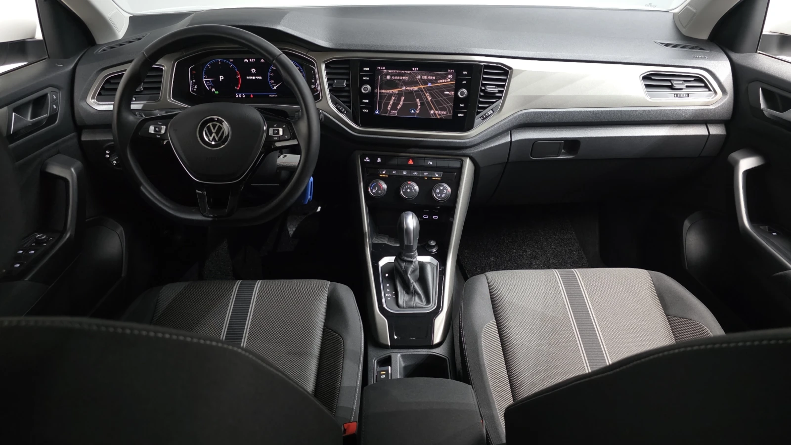 VW T-Roc 2.0 TDI* BLIND SPOT* КРАЙНА ЦЕНА, снимка 7 - Автомобили и джипове - 55983947
