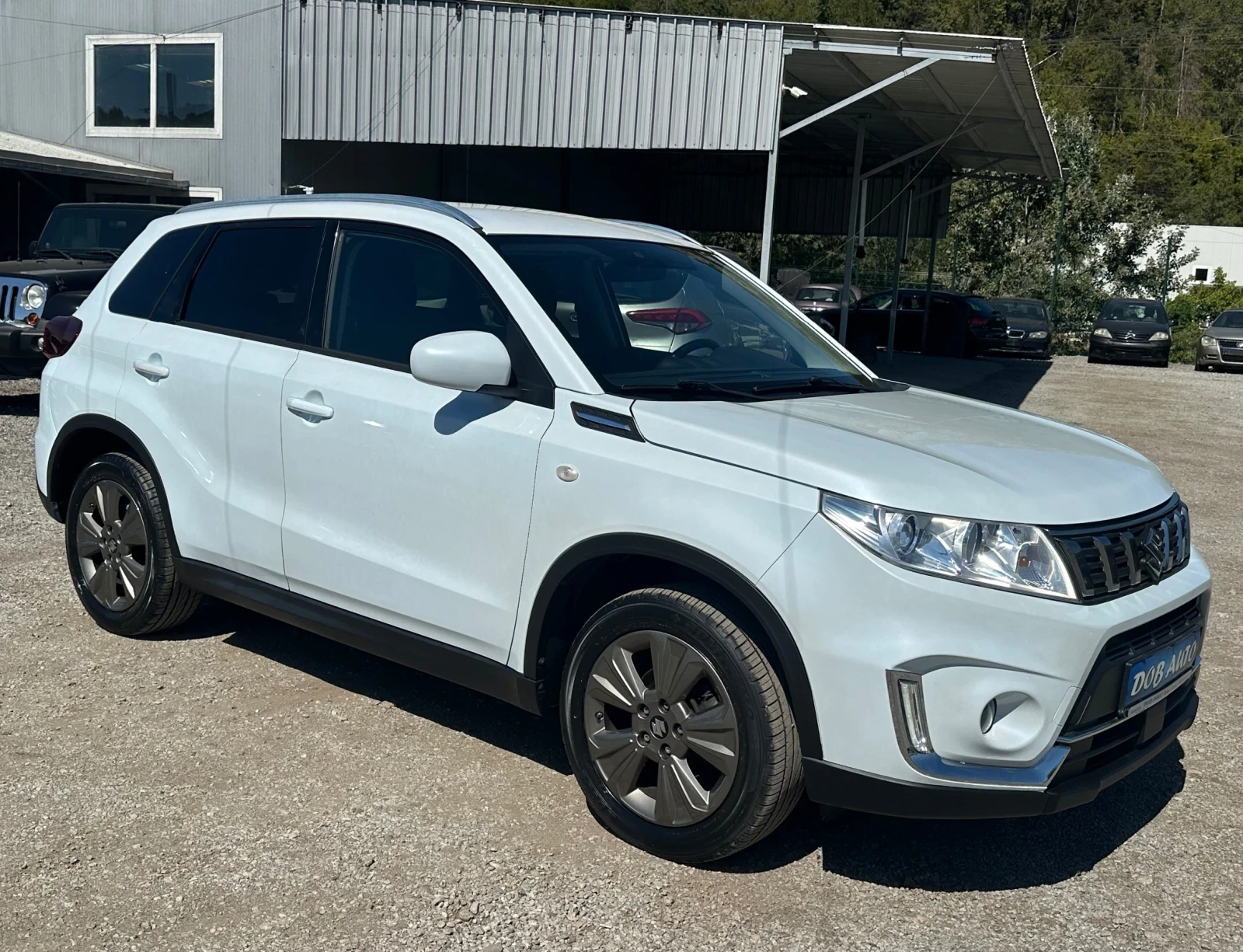 Suzuki Vitara 1.0i-112к.с-FACELIFT-LED-ГАЗ-ОБСЛУЖЕН-ПОДГРЕВ, снимка 7 - Автомобили и джипове - 56038334