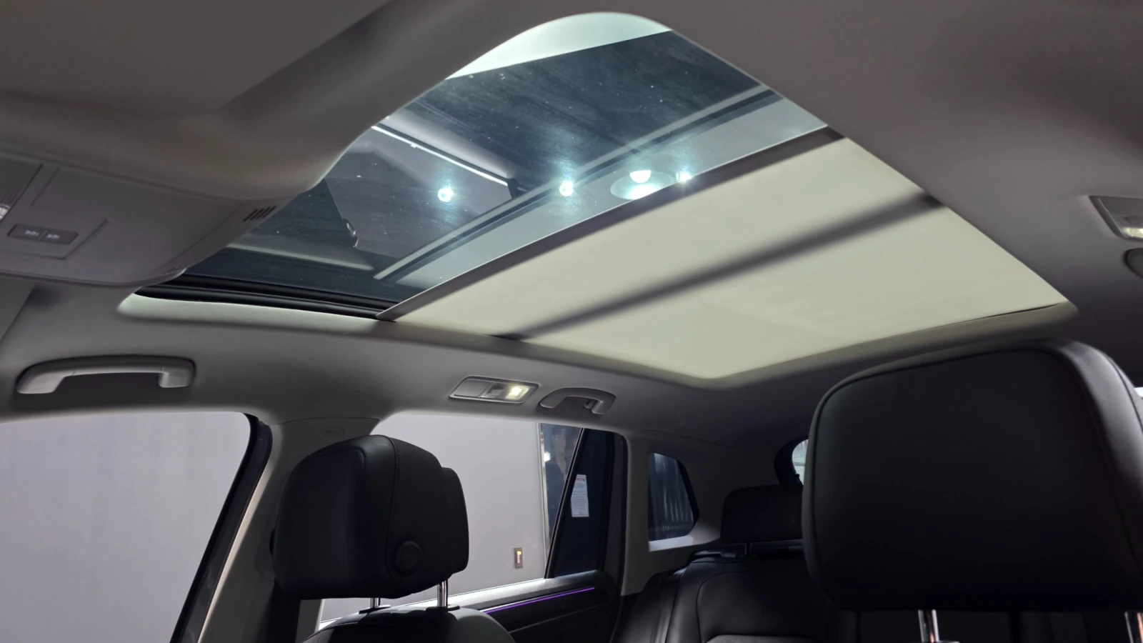 VW Tiguan 2.0 TDI Prestige | HUD | 360  | Memory, снимка 15 - Автомобили и джипове - 56070400