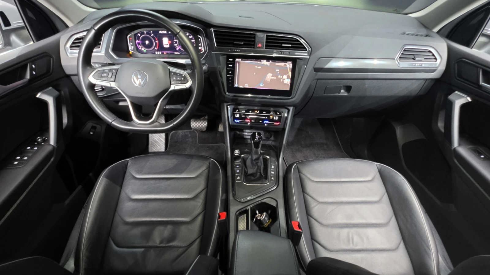 VW Tiguan 2.0 TDI Prestige | HUD | 360  | Memory, снимка 6 - Автомобили и джипове - 56070400