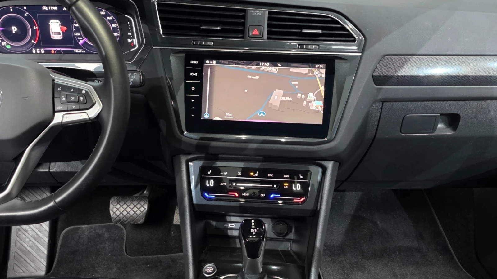 VW Tiguan 2.0 TDI Prestige | HUD | 360  | Memory, снимка 13 - Автомобили и джипове - 56070400