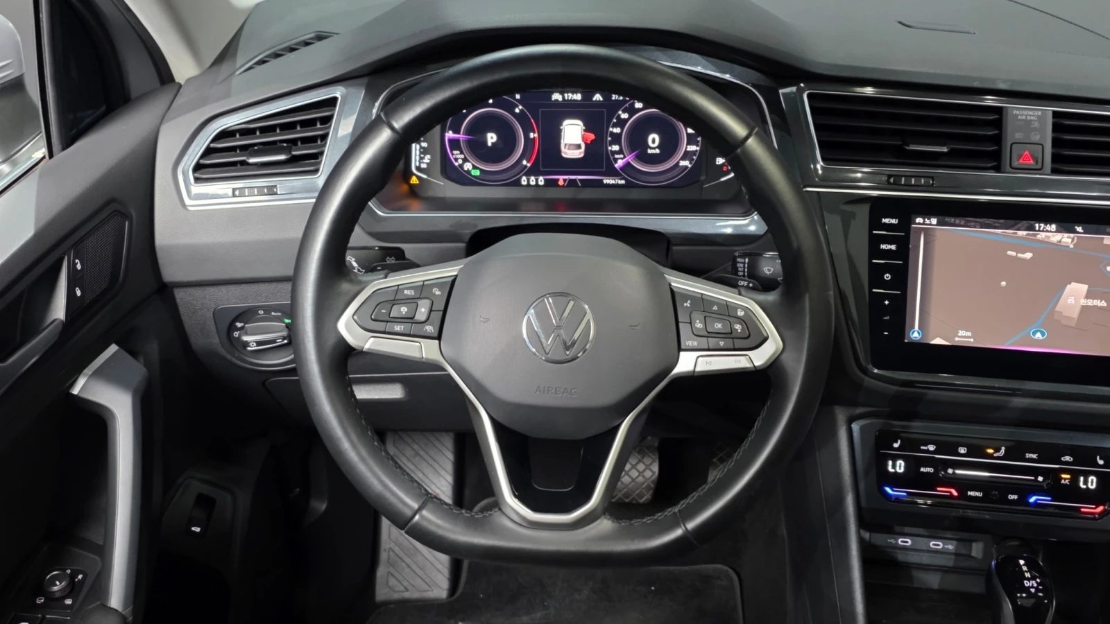VW Tiguan 2.0 TDI Prestige | HUD | 360  | Memory, снимка 12 - Автомобили и джипове - 56070400