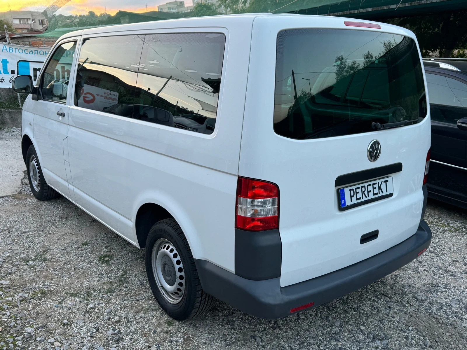 VW Transporter 2.0TDI DSG - изображение 6