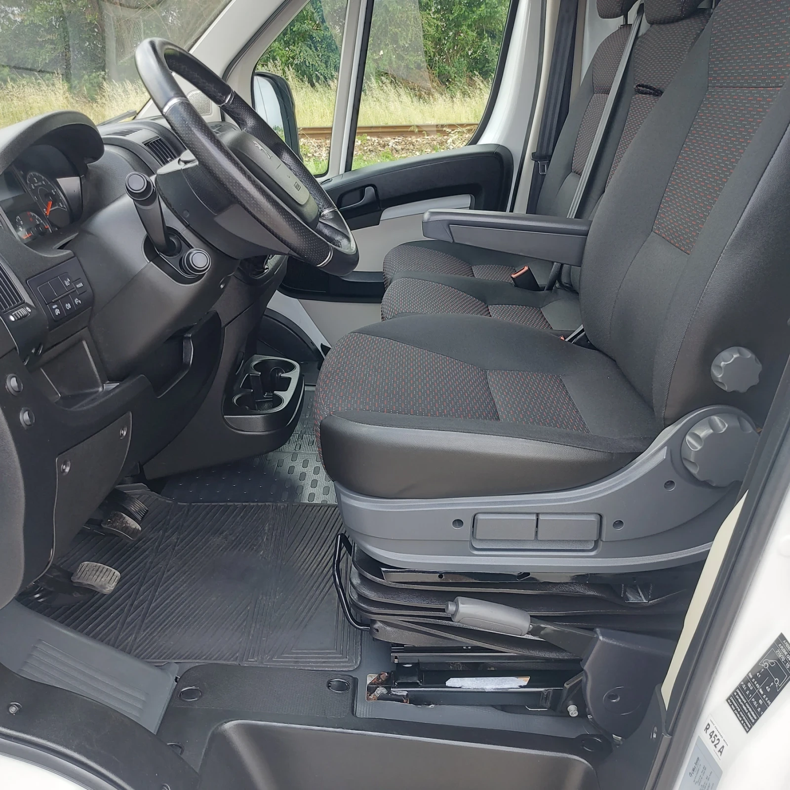 Peugeot Boxer Ориг.КМ и БОЯ, снимка 17 - Бусове и автобуси - 54746751