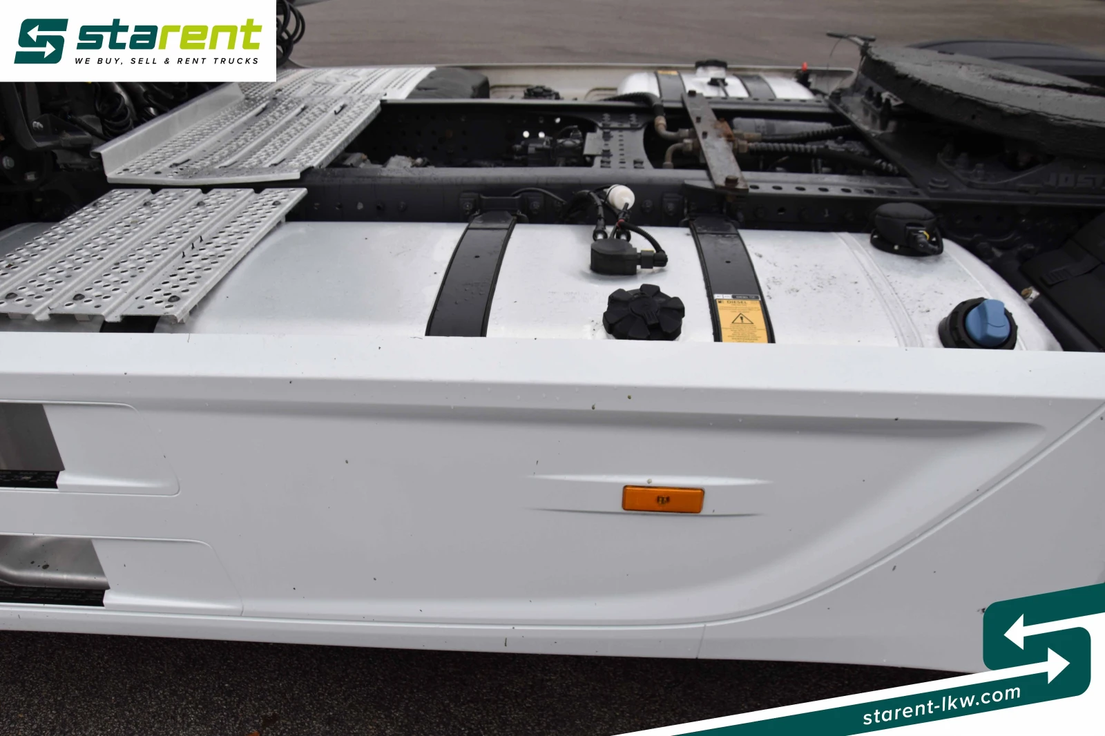 Mercedes-Benz Actros SZM25128 - изображение 10