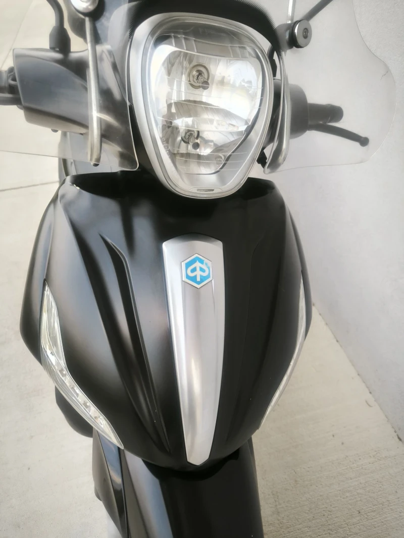 Piaggio Beverly 300ie, ABS/ASR, 2016 година , снимка 4 - Мотоциклети и мототехника - 51021312