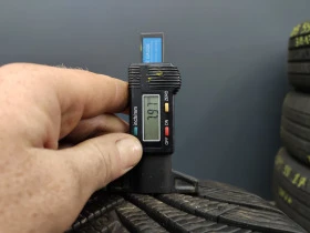 Гуми Зимни 225/55R17, снимка 6
