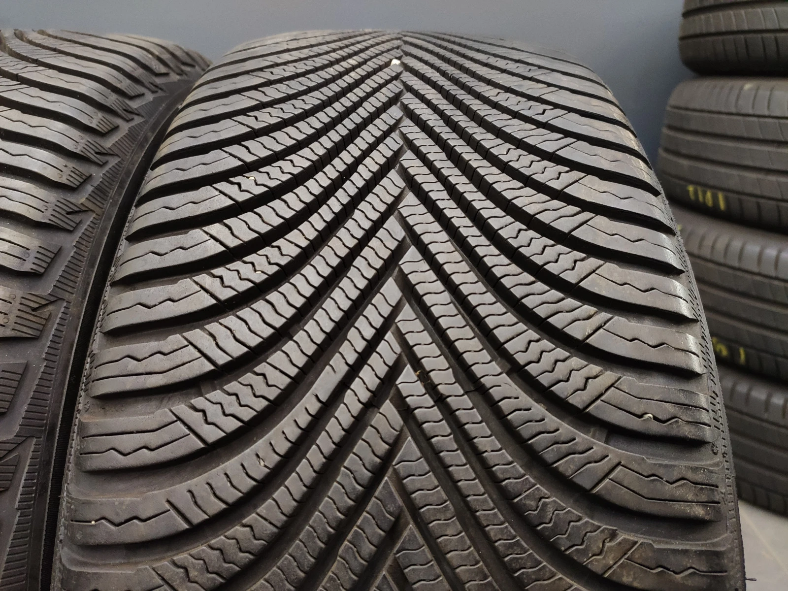  225/55R17 | Mobile.bg   1