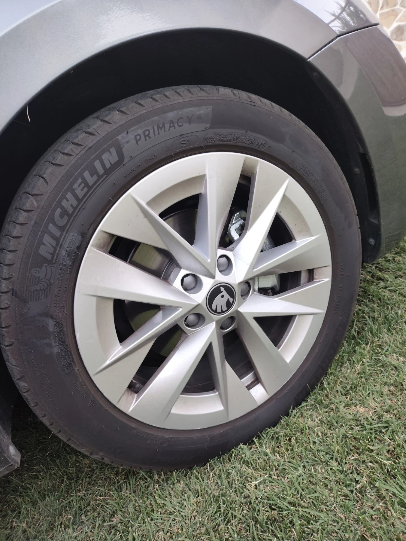 Гуми Летни 205/55R17, снимка 8 - Гуми и джанти - 55566141