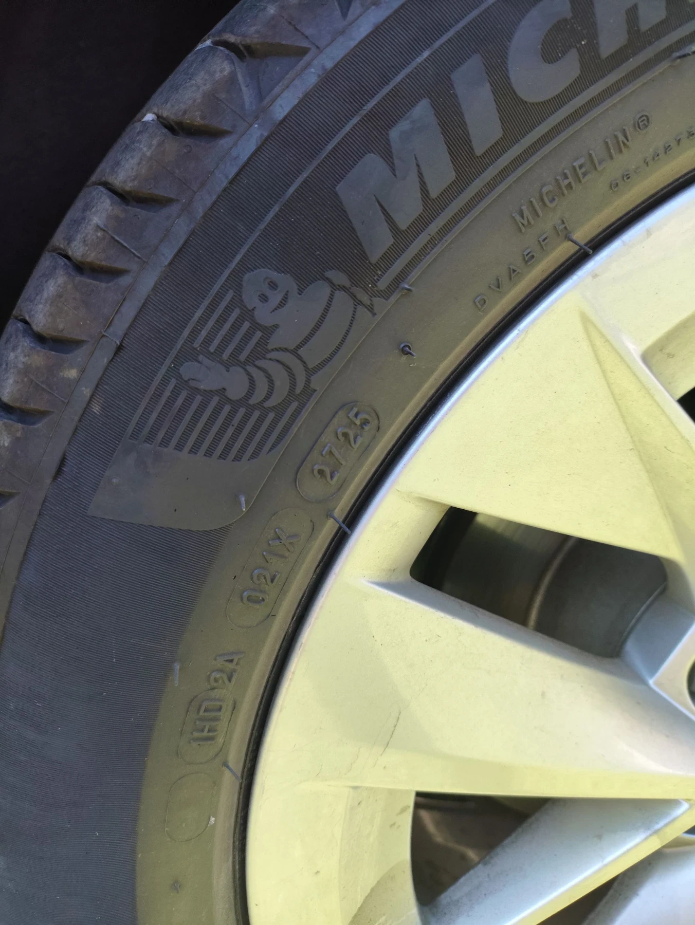 Гуми Летни 205/55R17, снимка 4 - Гуми и джанти - 55566141