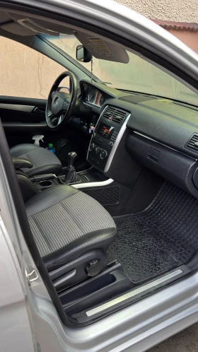 Mercedes-Benz B 200 CDI, снимка 10