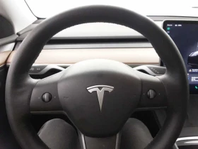 Tesla Model Y Long Range, снимка 8