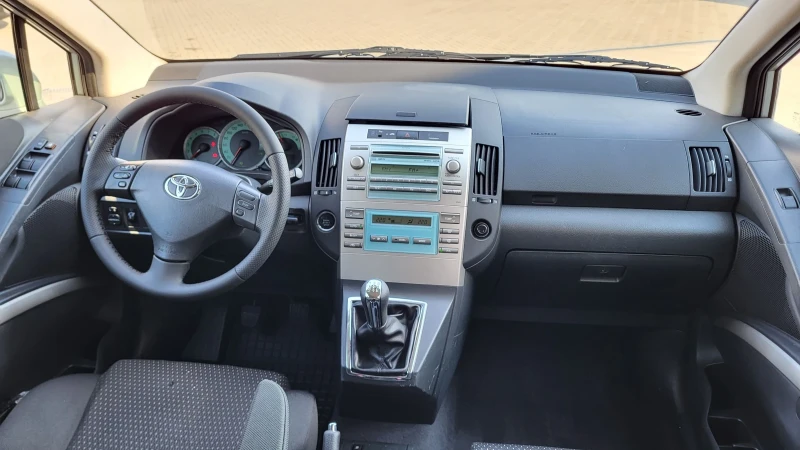 Toyota Corolla verso 1.6-110 Facelift , снимка 9 - Автомобили и джипове - 50552630