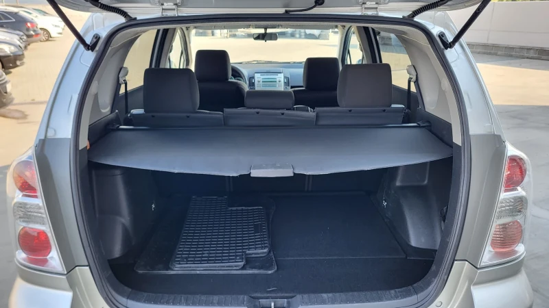 Toyota Corolla verso 1.6-110 Facelift , снимка 7 - Автомобили и джипове - 50552630