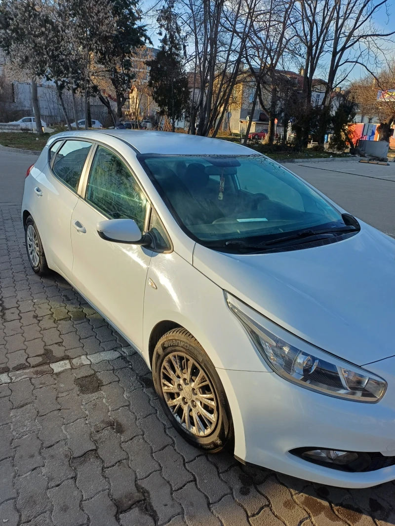 Kia Ceed 1.4 diesel, снимка 17 - Автомобили и джипове - 53021060
