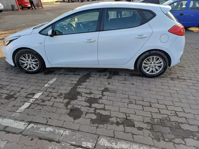 Kia Ceed 1.4 diesel, снимка 14 - Автомобили и джипове - 53021060