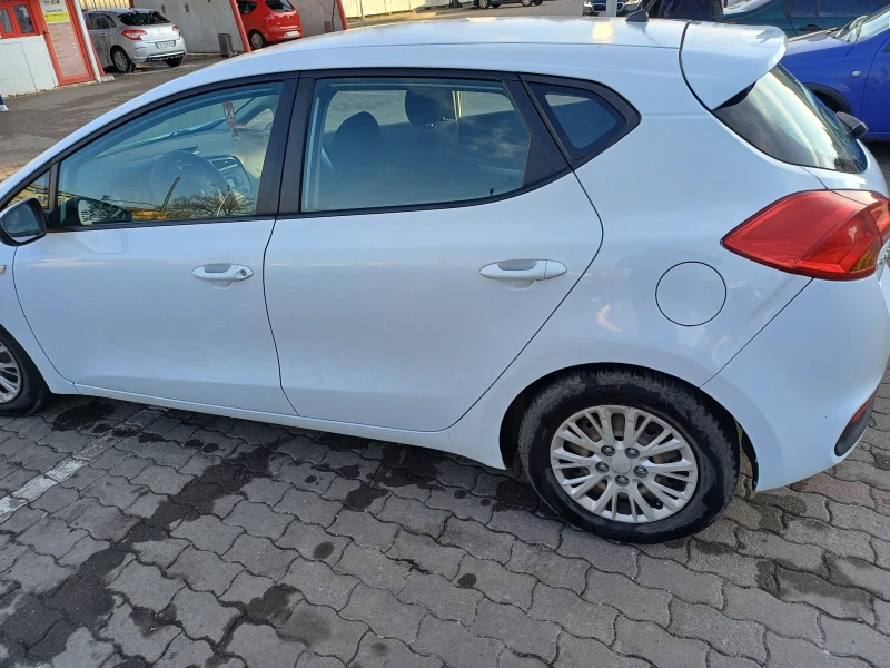 Kia Ceed 1.4 diesel, снимка 16 - Автомобили и джипове - 53021060