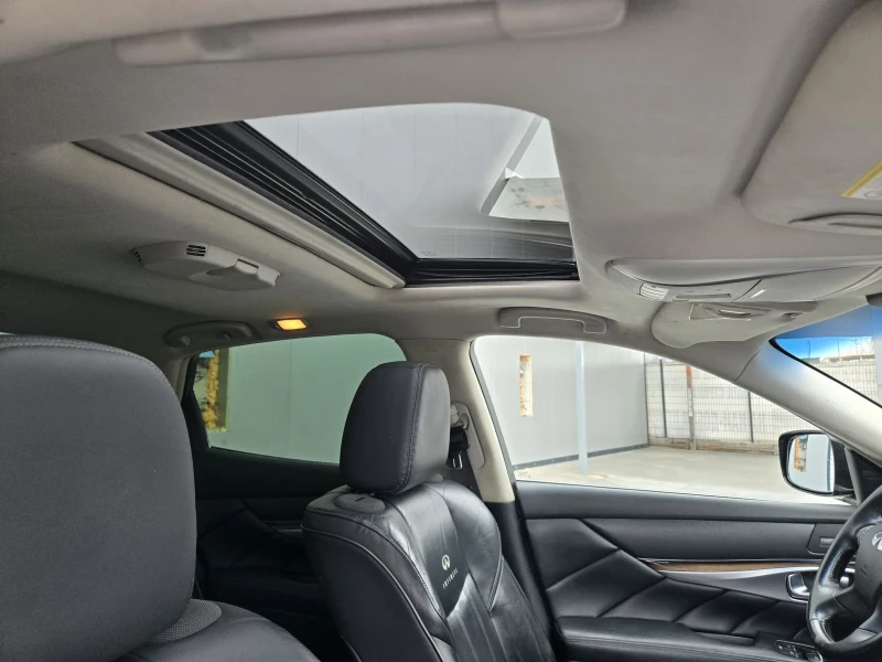 Infiniti M, снимка 10 - Автомобили и джипове - 53593262