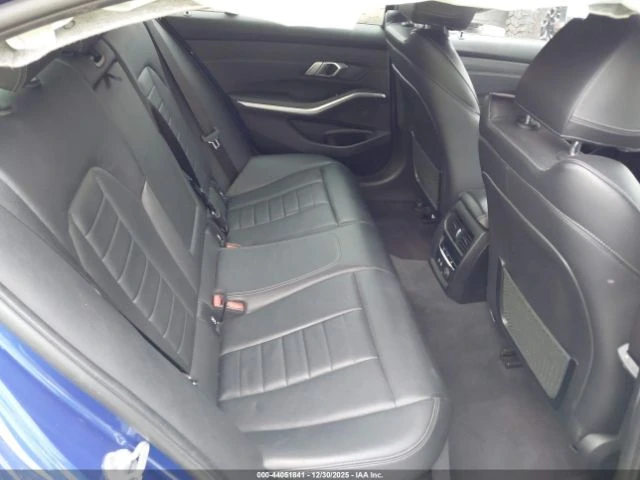 BMW 340 M340* Keyless* Подгреви* Амбиент* HUD, снимка 9 - Автомобили и джипове - 53123584