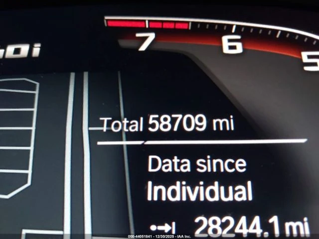 BMW 340 M340* Keyless* Подгреви* Амбиент* HUD, снимка 12 - Автомобили и джипове - 53123584