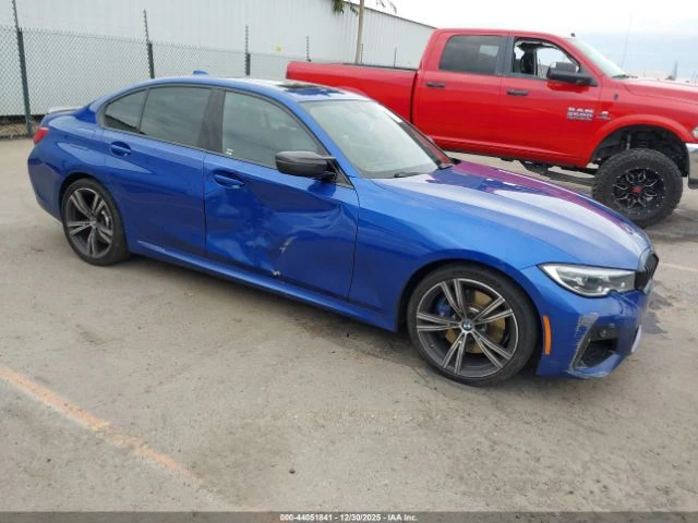 BMW 340 M340* Keyless* Подгреви* Амбиент* HUD, снимка 3 - Автомобили и джипове - 53123584