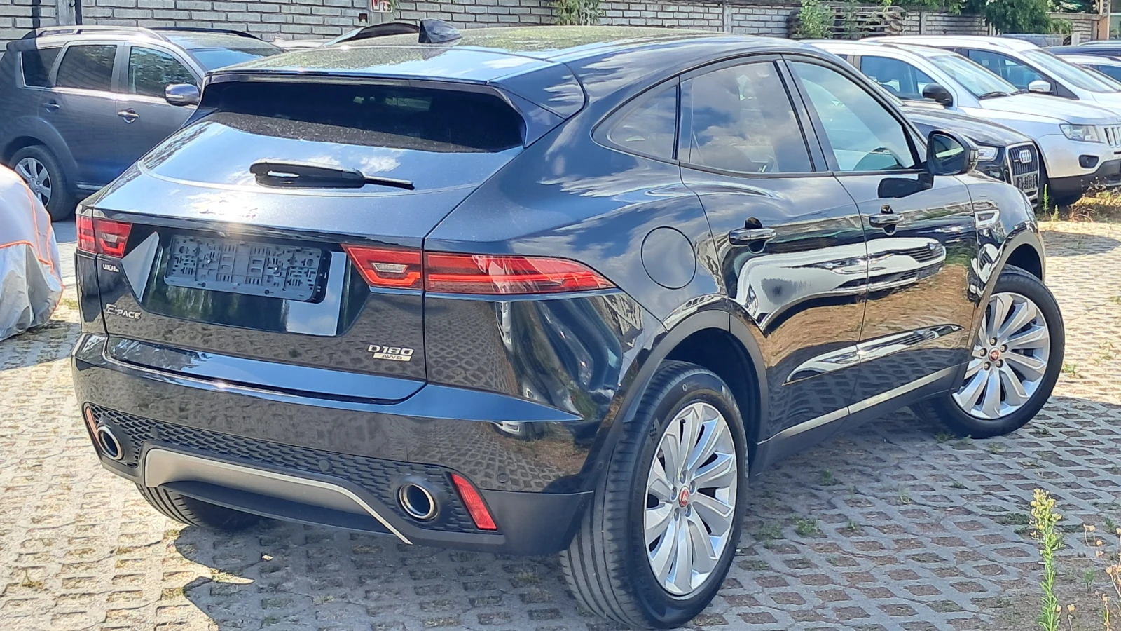 Jaguar E-pace РЕАЛ КМ FULL= R DYNAMIC 4X4 ИЗКЛЮЧИТЕЛ ОБСЛУЖН УНИ, снимка 4 - Автомобили и джипове - 12491033