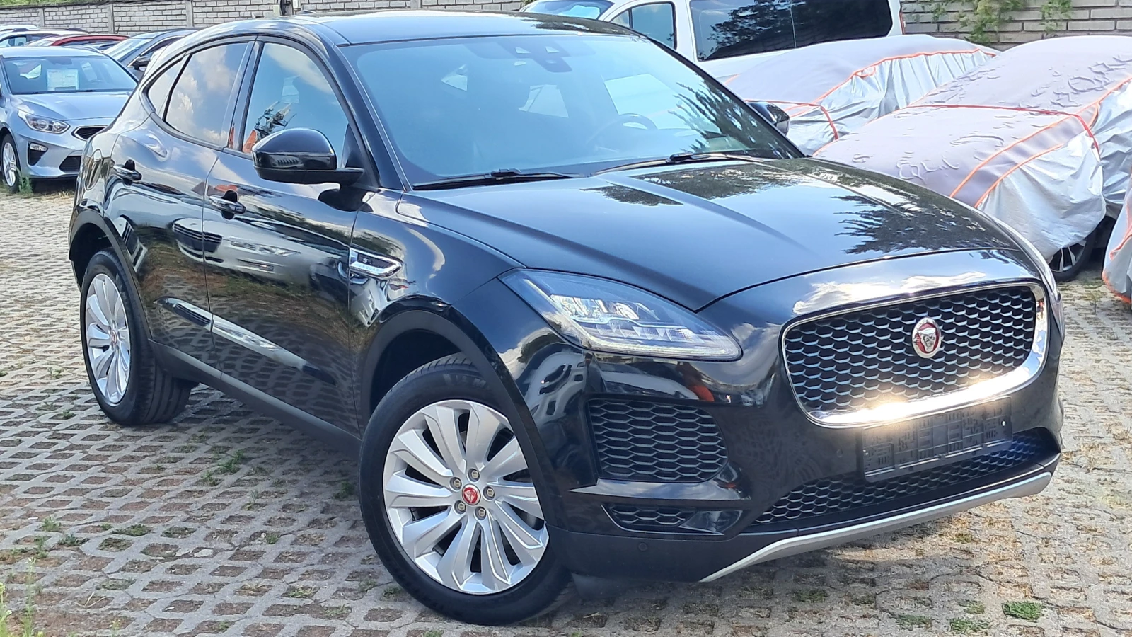 Jaguar E-pace РЕАЛ КМ FULL= R DYNAMIC 4X4 ИЗКЛЮЧИТЕЛ ОБСЛУЖН УНИ, снимка 2 - Автомобили и джипове - 12491033