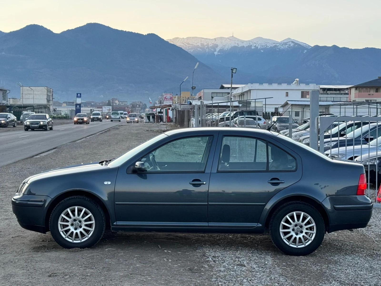 VW Bora 1.6i 105к.с ЛИЗИНГ - изображение 4