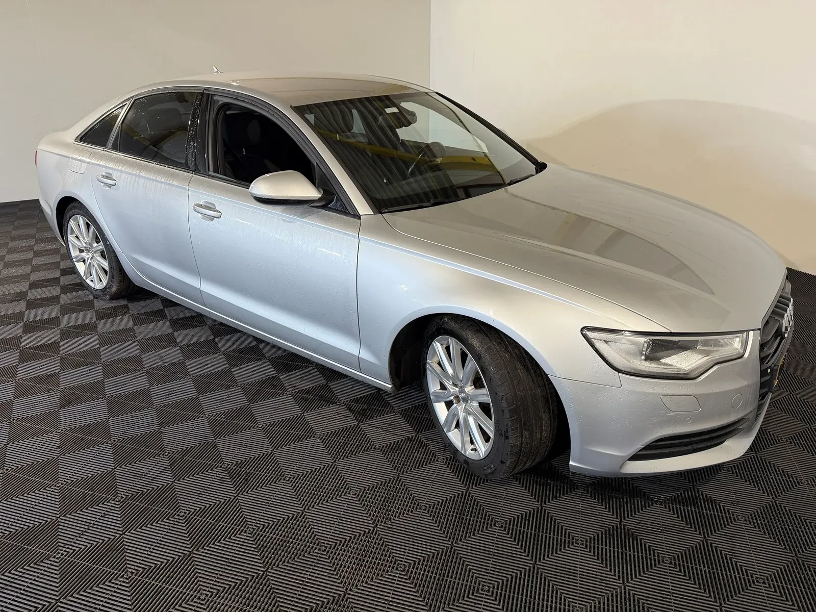 Audi A6 2.8TSI Quattro - изображение 4