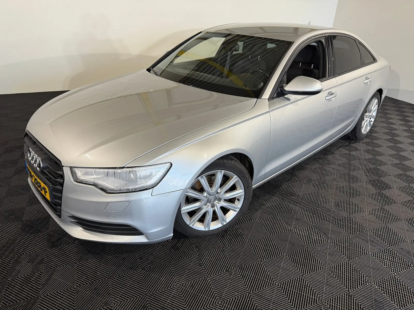 Audi A6 2.8TSI Quattro - изображение 3