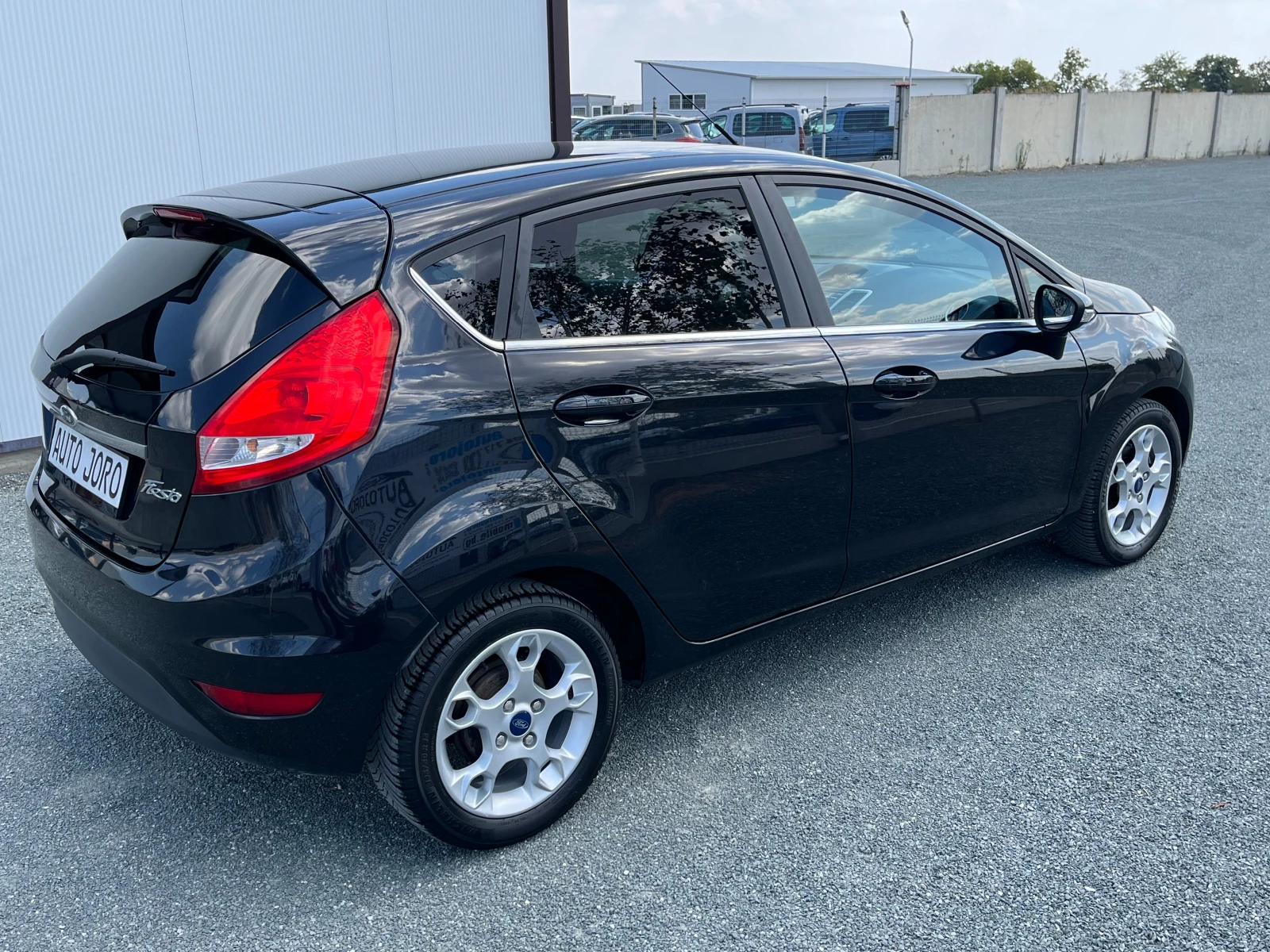 Ford Fiesta 1.4i-ГАЗ - изображение 5
