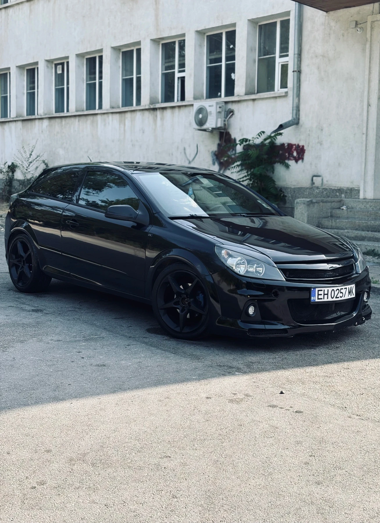 Opel Astra  H GTC 1.7CDTI - изображение 4