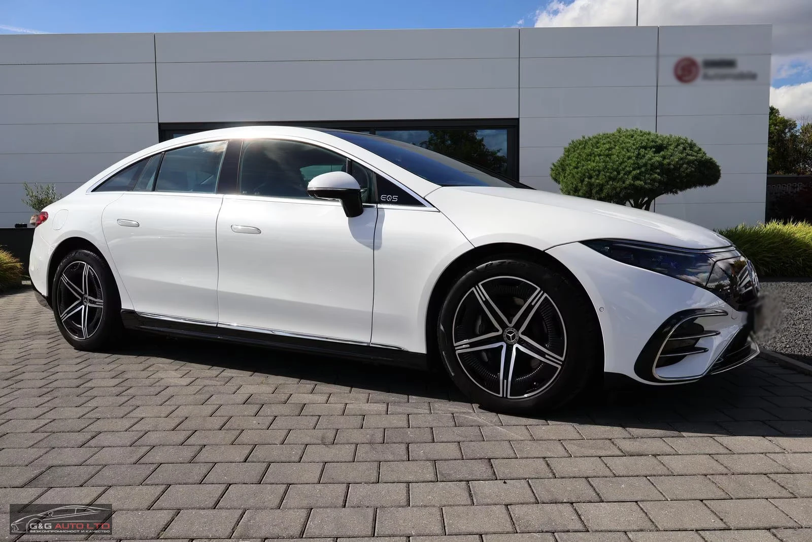 Mercedes-Benz EQS 580/AMG/4M/544HP/PANO/360/H.-SCREEN/PREMIUM+ /765f - изображение 5