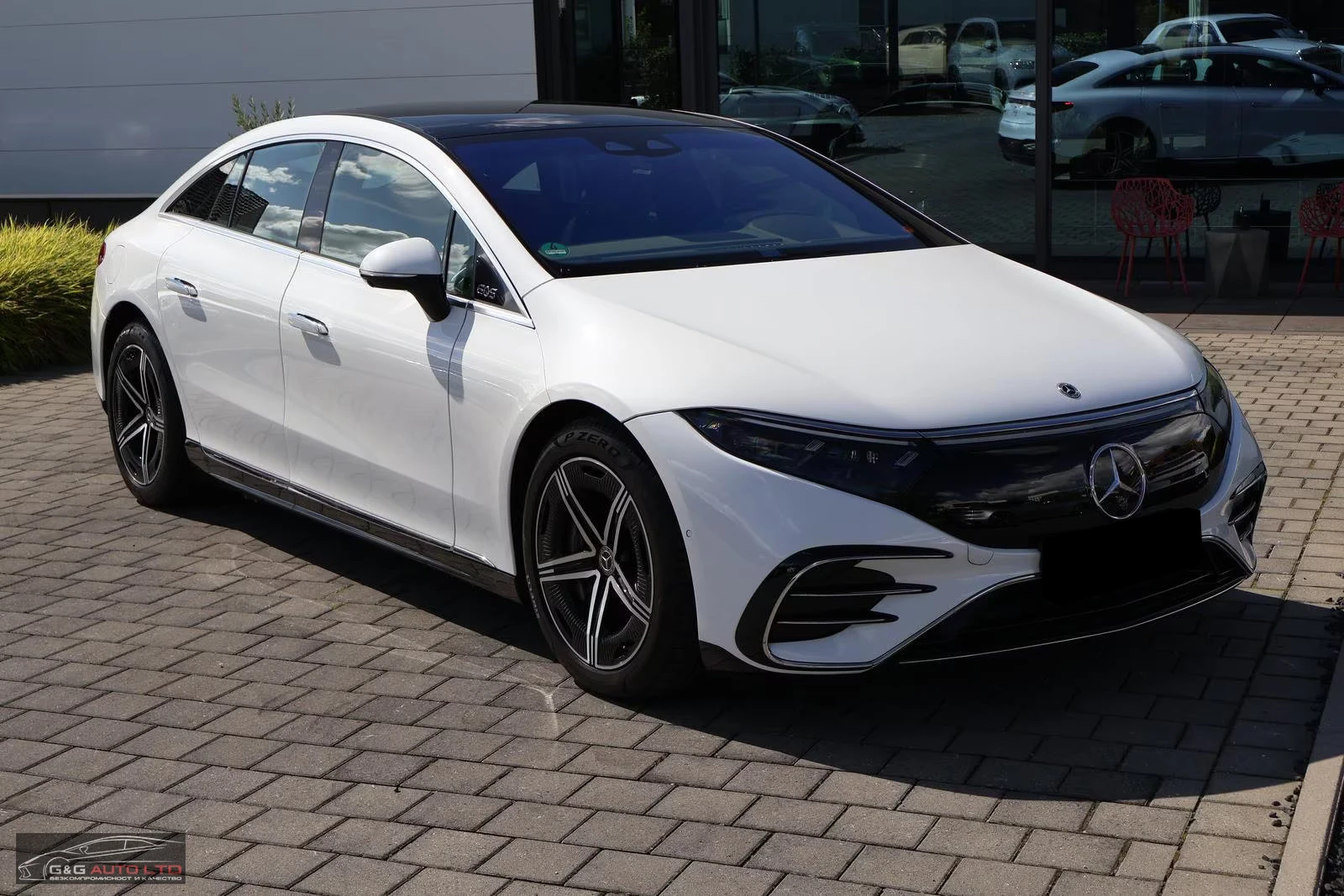 Mercedes-Benz EQS 580/AMG/4M/544HP/PANO/360/H.-SCREEN/PREMIUM+ /765f - изображение 4