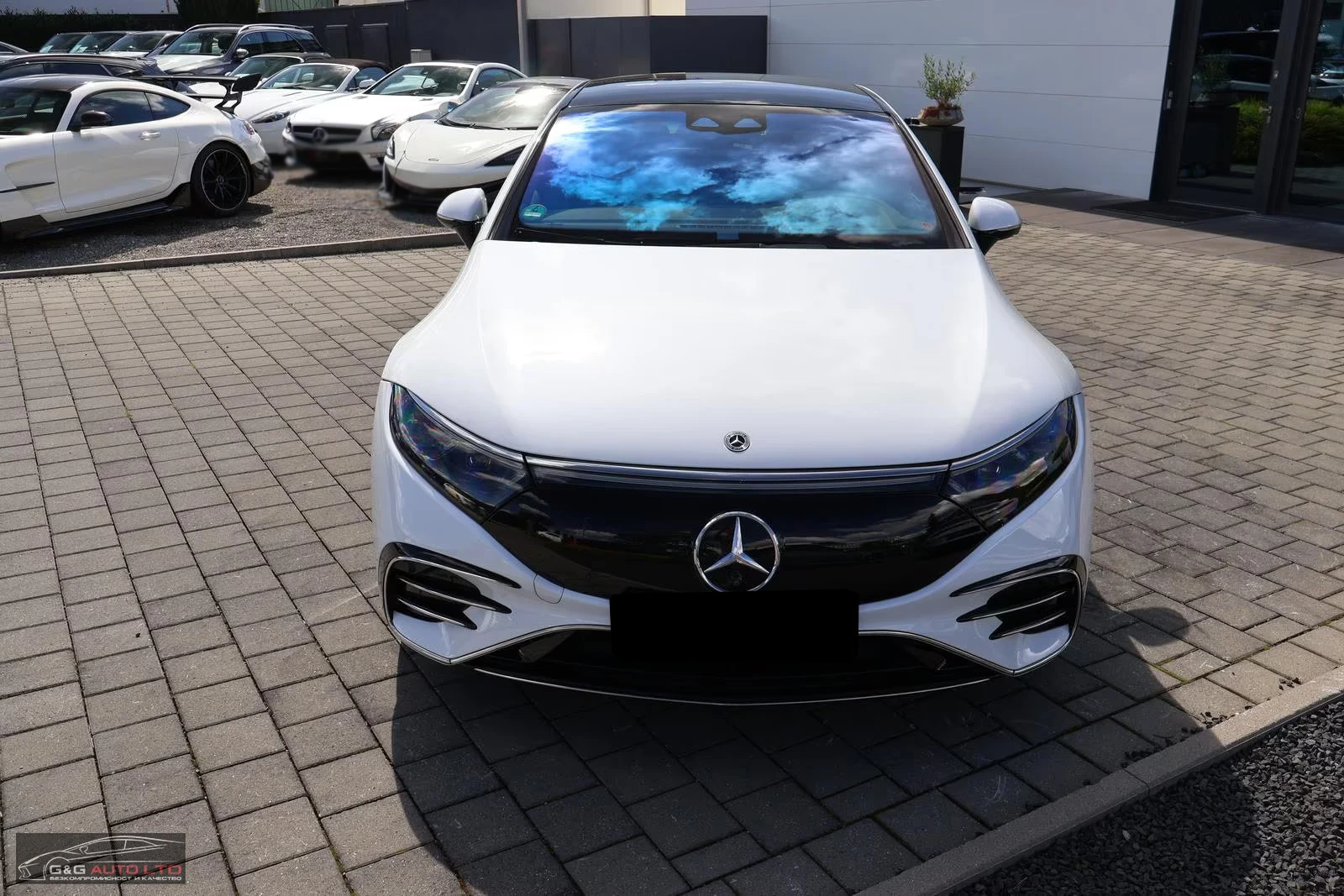 Mercedes-Benz EQS 580/AMG/4M/544HP/PANO/360/H.-SCREEN/PREMIUM+ /765f - изображение 2