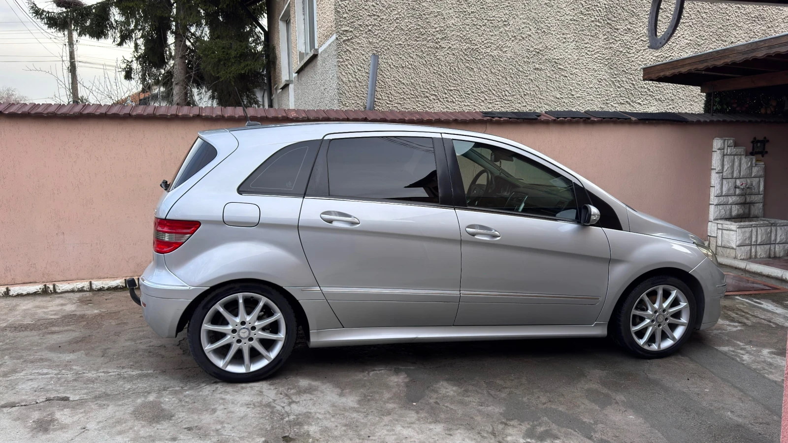 Mercedes-Benz B 200 CDI, снимка 6 - Автомобили и джипове - 53758938