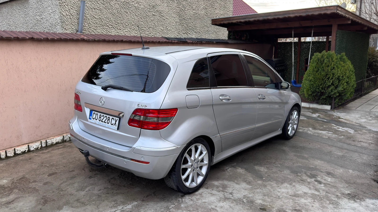 Mercedes-Benz B 200 CDI, снимка 5 - Автомобили и джипове - 53758938