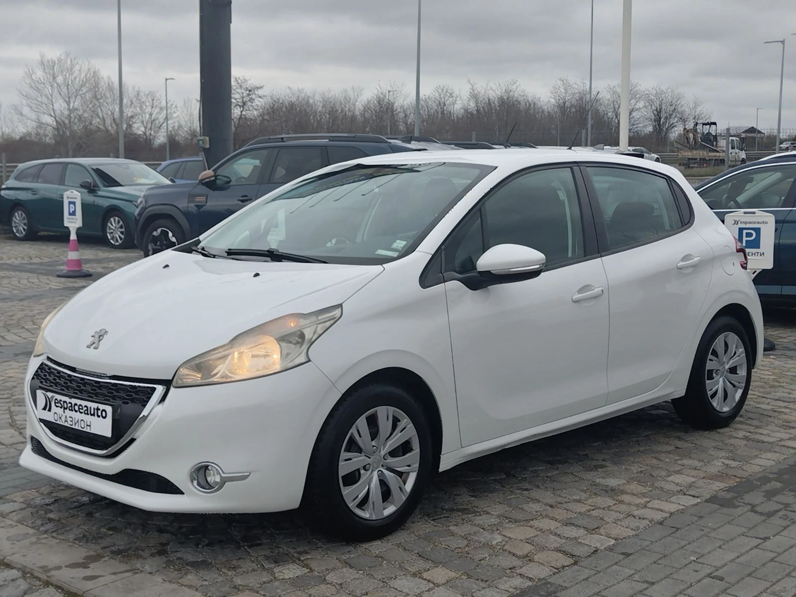Peugeot 208 1.4HDI/68к.с | Auto.bg — изображение 1