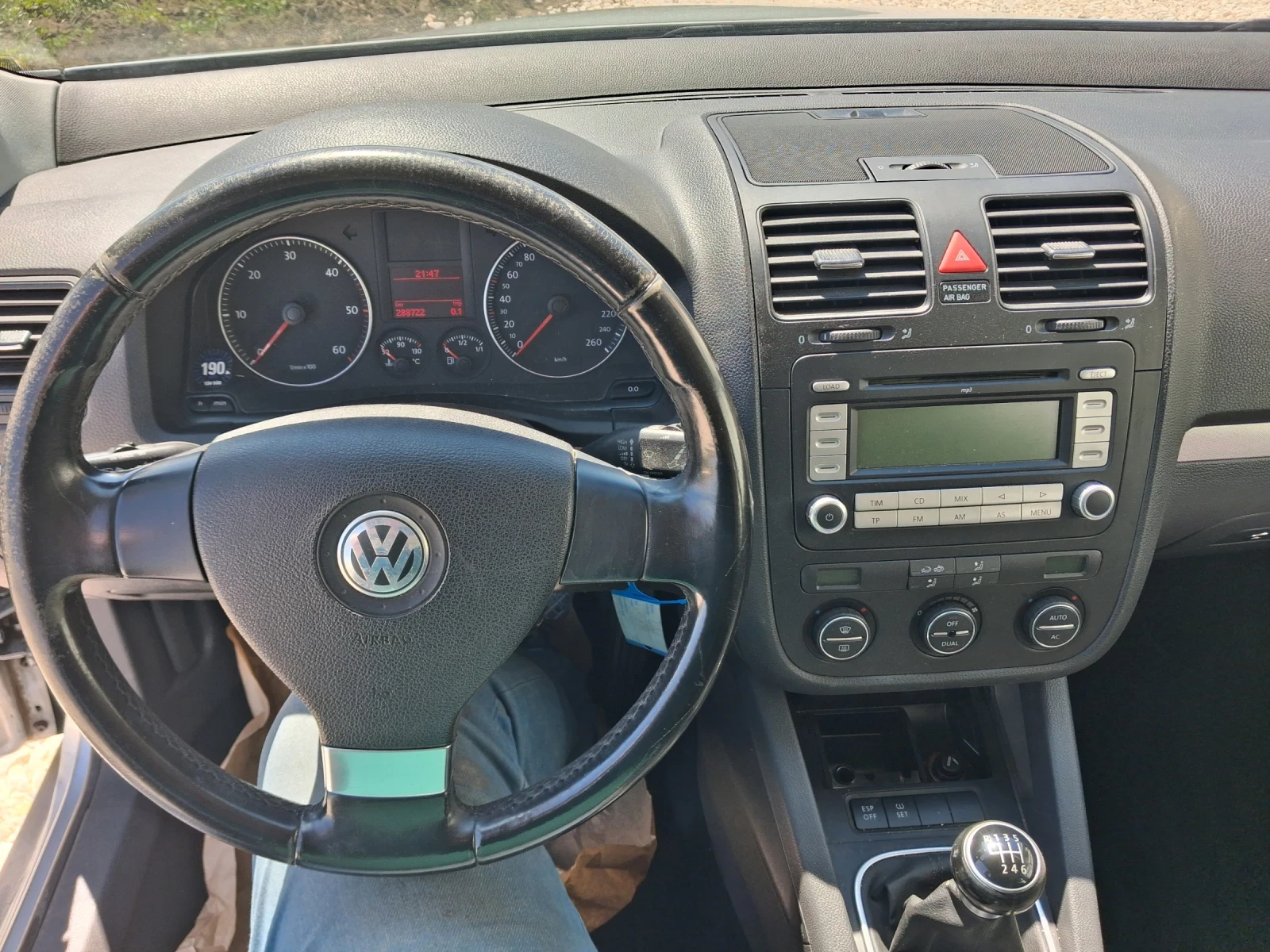 VW Golf, снимка 9 - Автомобили и джипове - 54244422
