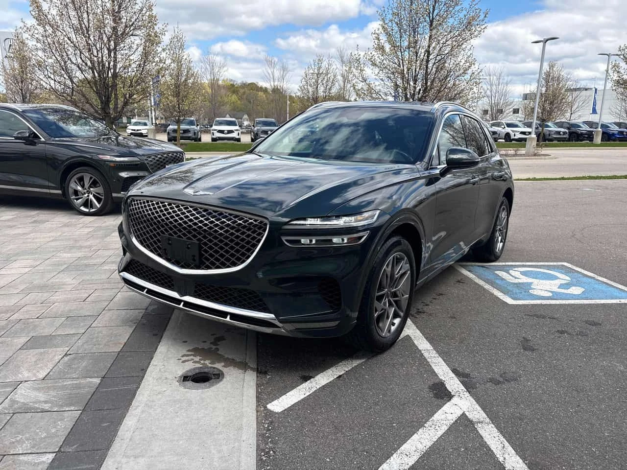 Genesis GV70 * 2.5T Advanced * DISTRONIC* PANORAMA* ОБДУХВАНЕ* 