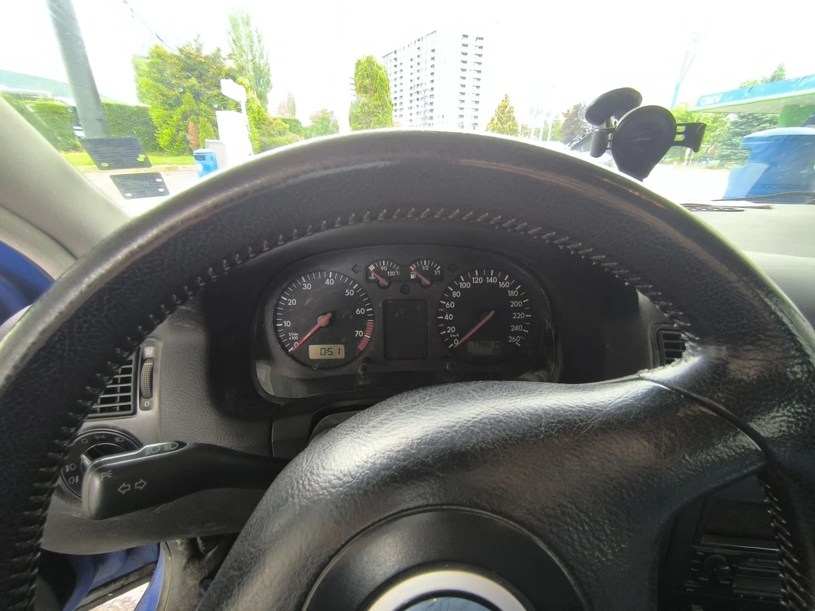 VW Golf 1.6 SR Highline, снимка 7 - Автомобили и джипове - 54650730